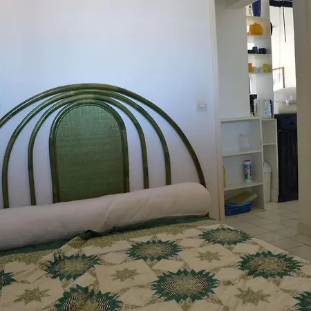 En Front De Avec Piscine Et Parking Prive - 2 Pour 6 Personnes, Saint-cyprien - Fr-1-225d-52 Lägenhet
