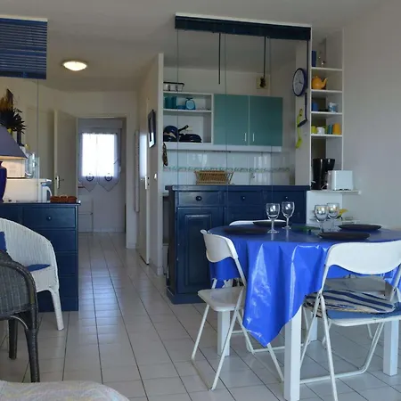 En Front De Mer Avec Piscine Et Parking Prive - 2 Pour 6 Personnes, Saint-cyprien - Fr-1-225d-52 *